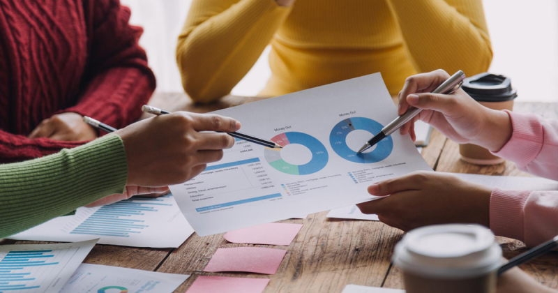 A marketer making confident decisions